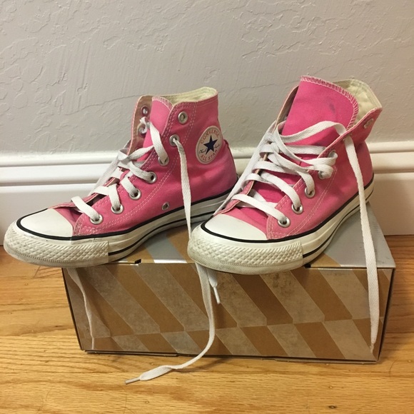 Cute pink high top converse! - Picture 3 of 4